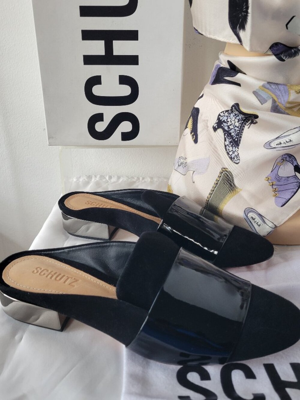 NWT - SCHUTZ Women’s Black Patent Suede Slide On Block Heel Mule (Size: 6½ B)